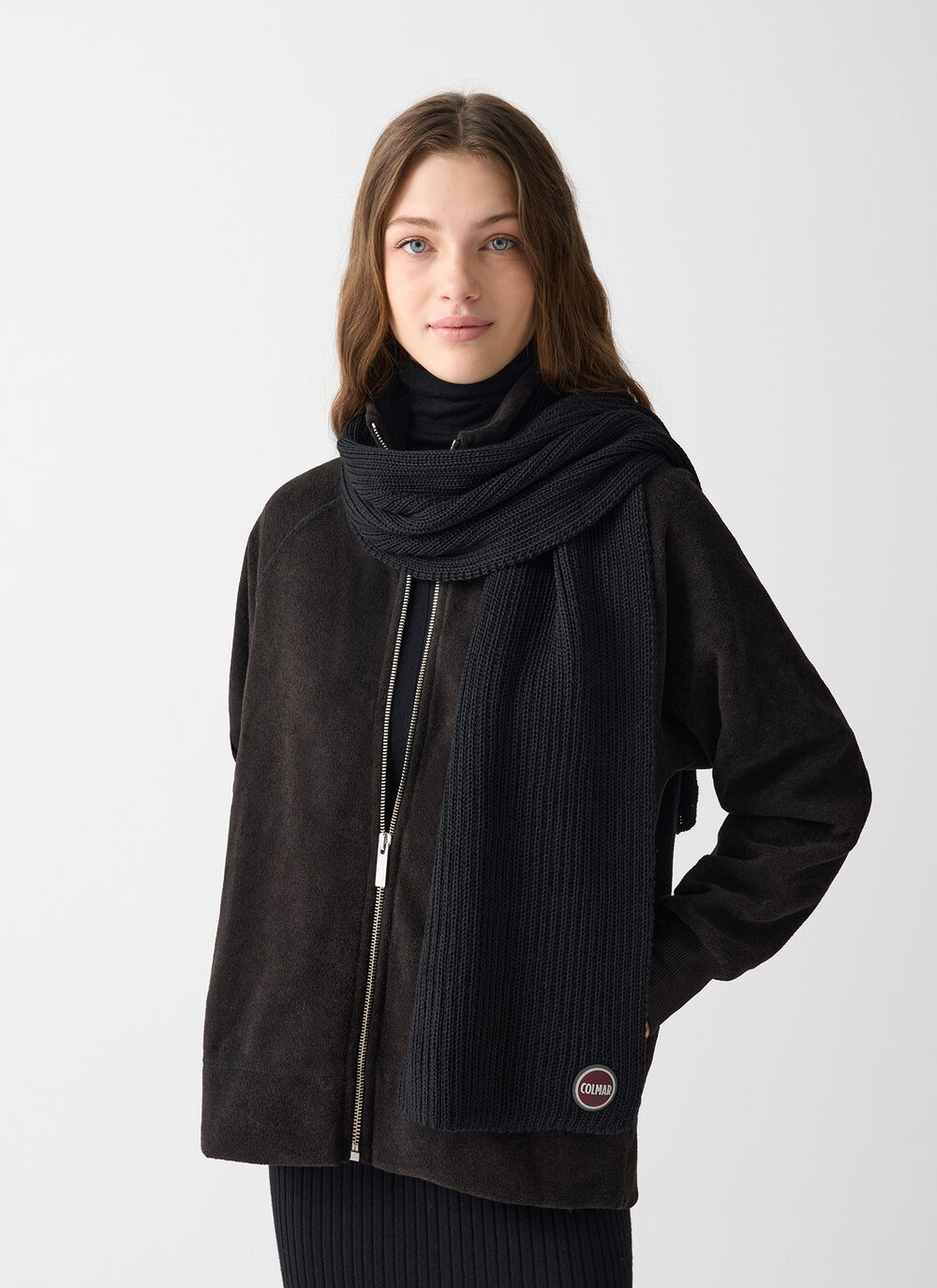 Unisex rib-knit scarf image number 1