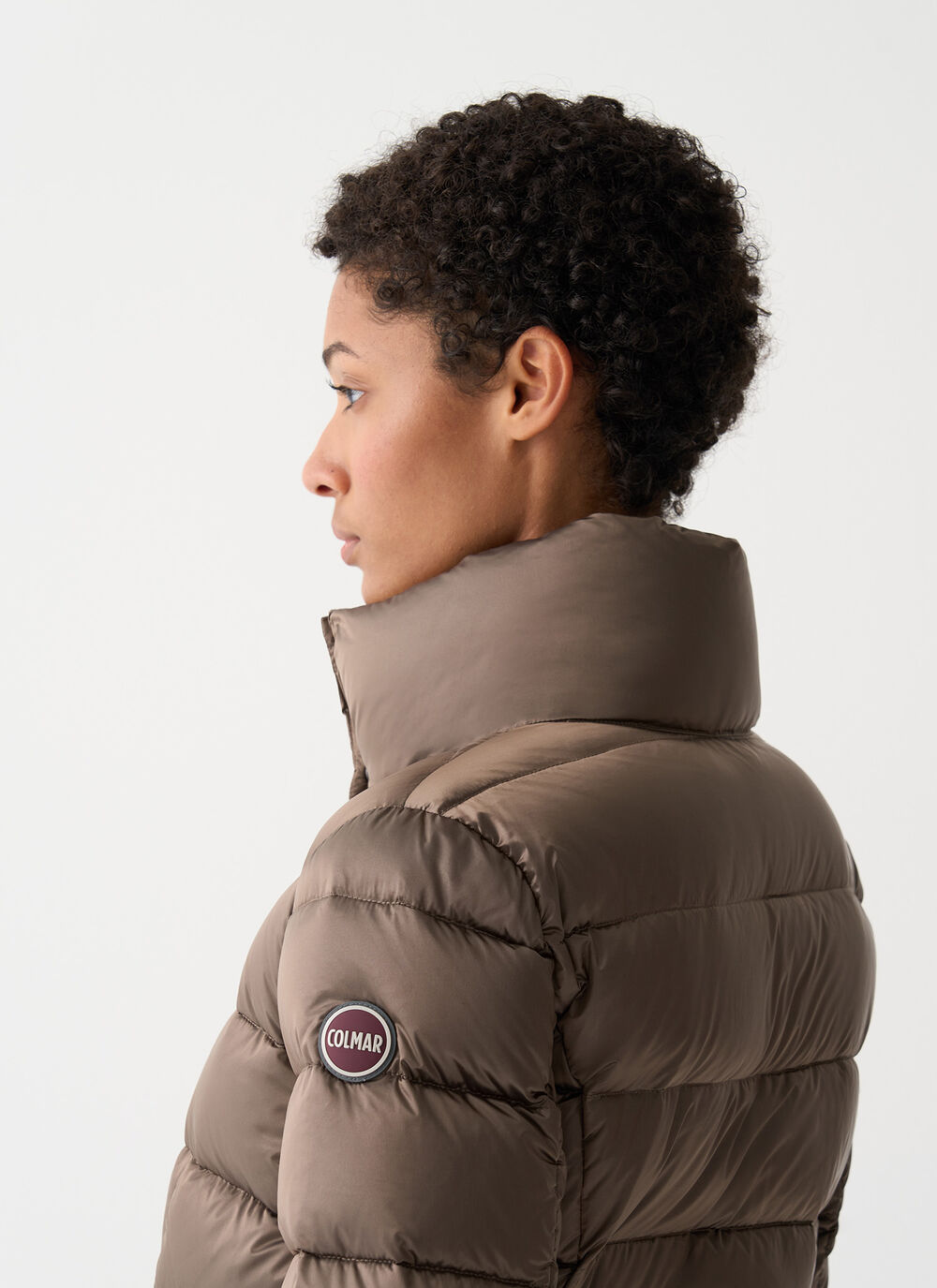 Lange, taillierte Daunenjacke image number 2