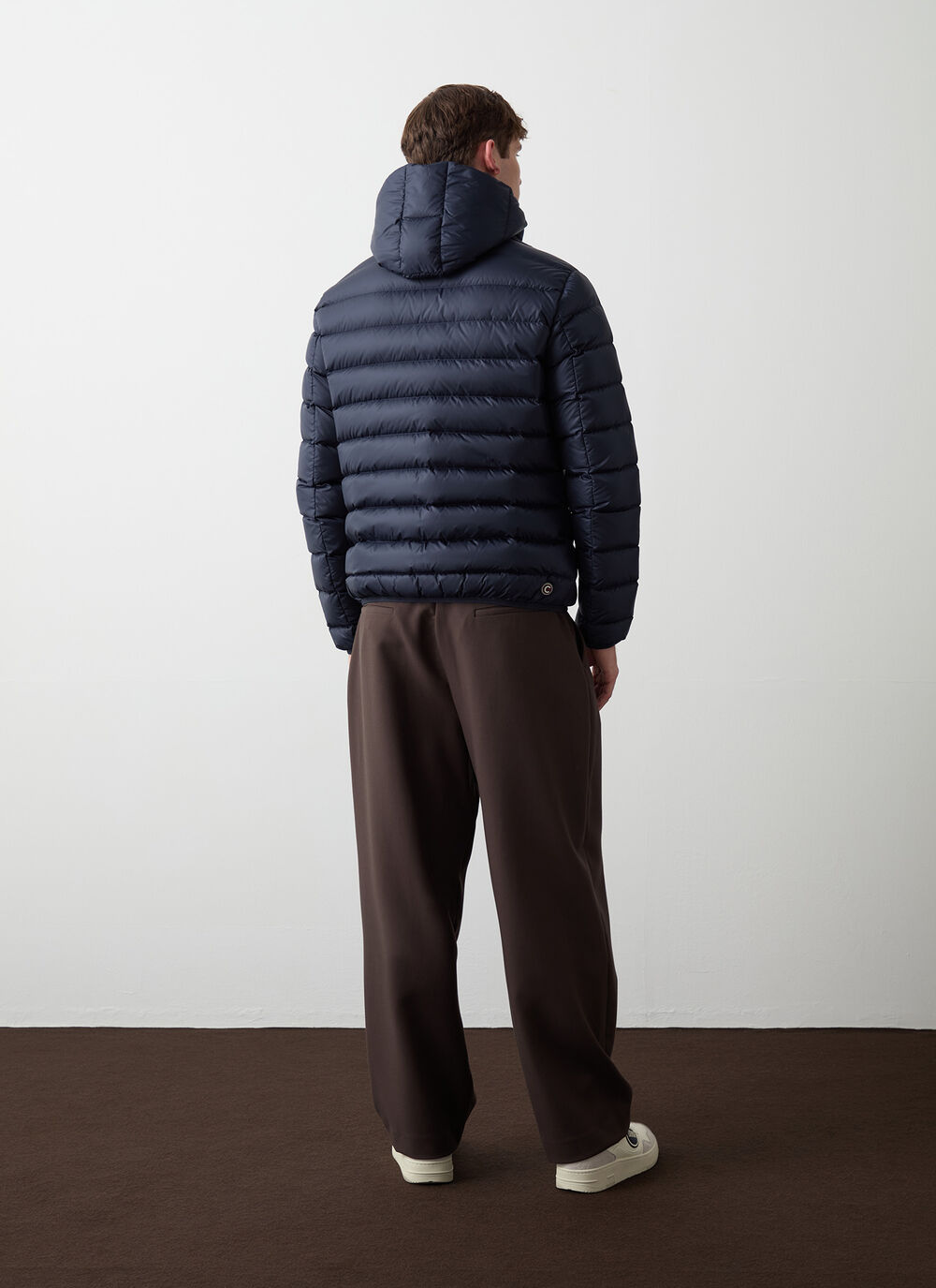 Sporty down jacket with fixed hood image number 3