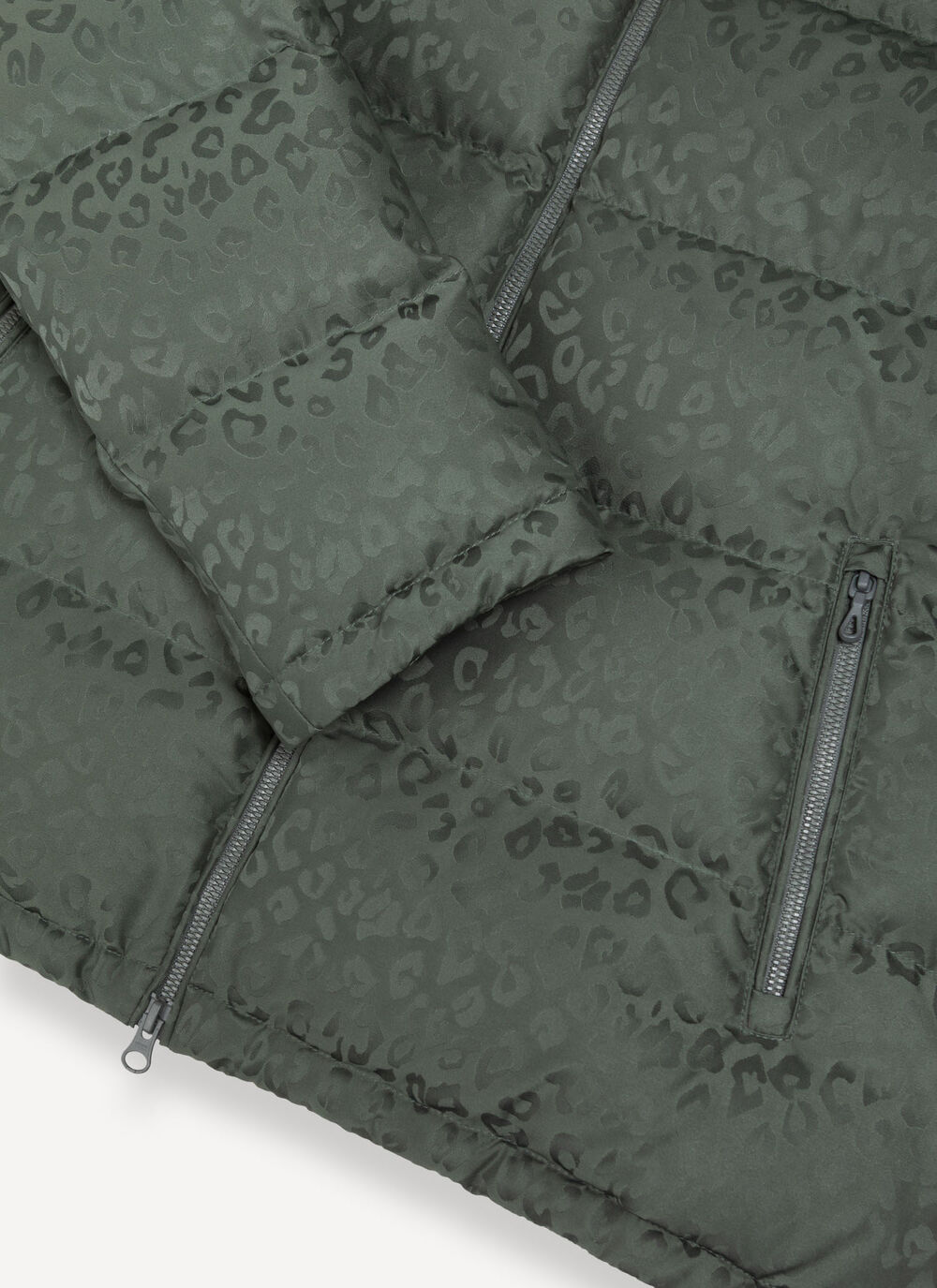 Animal-print hooded down jacket image number 6