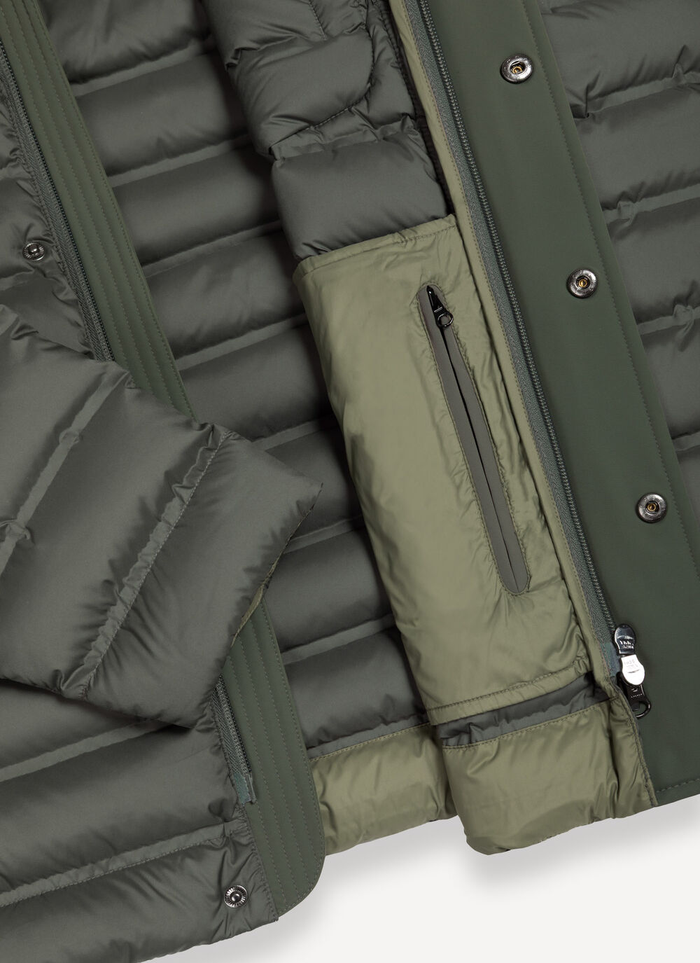 Plum&iacute;fero sin costuras con capucha desmontable image number 6