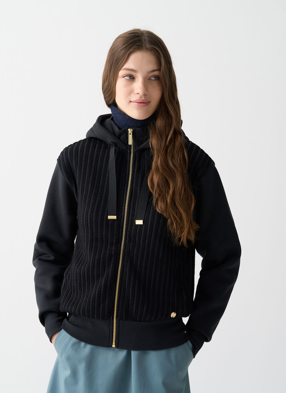 Cable-knit hooded sweatshirt image number 0