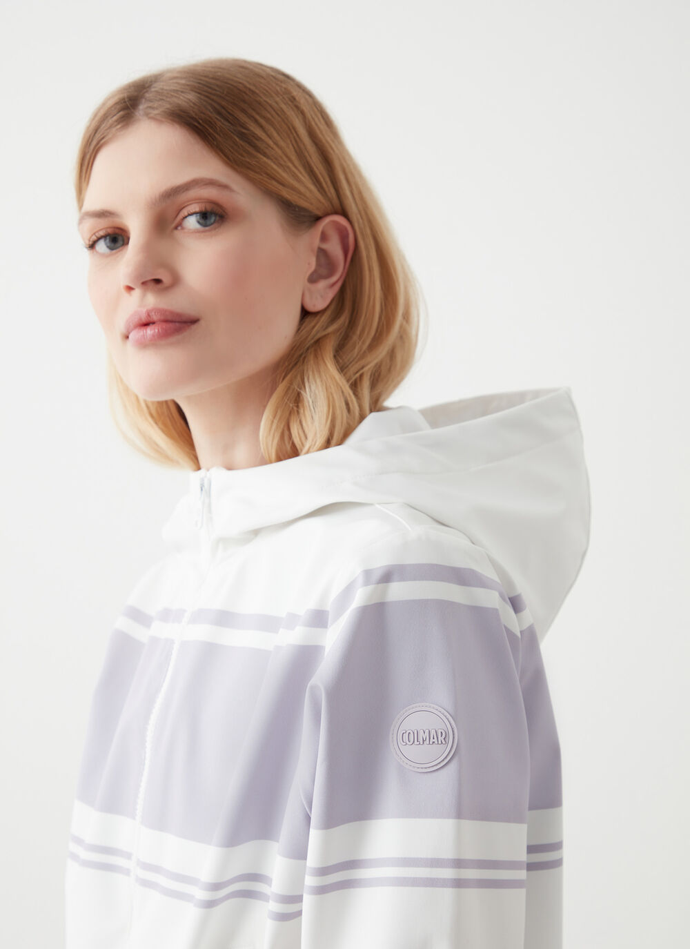 Printed softshell jacket image number 2