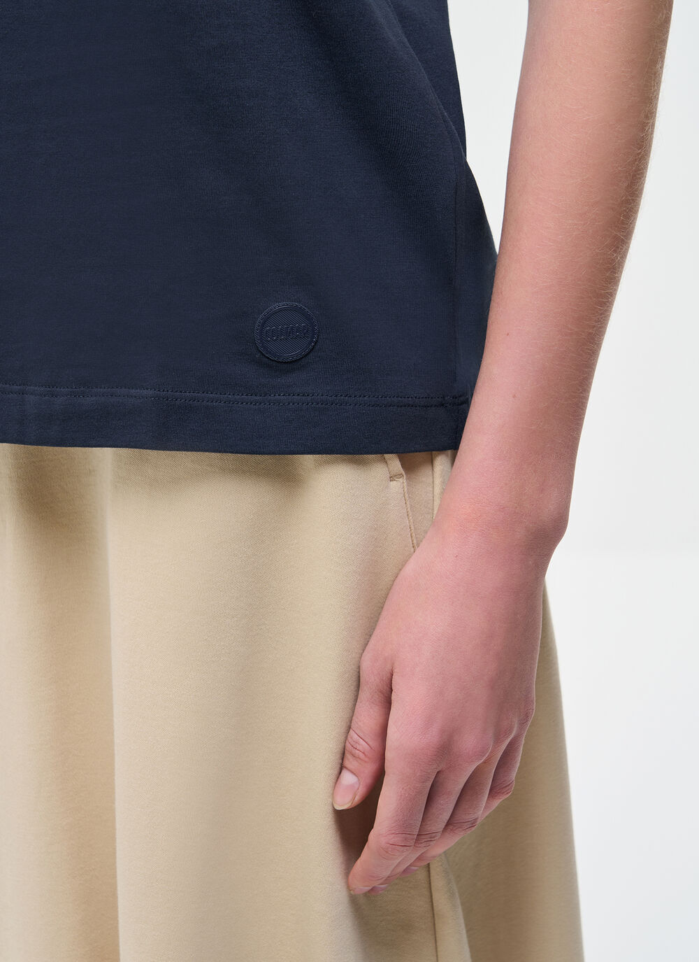 Cotton round-neck T-shirt image number 2