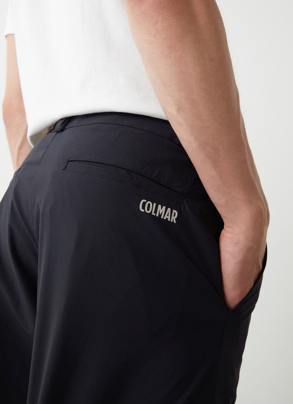 Technical shorts image number 1