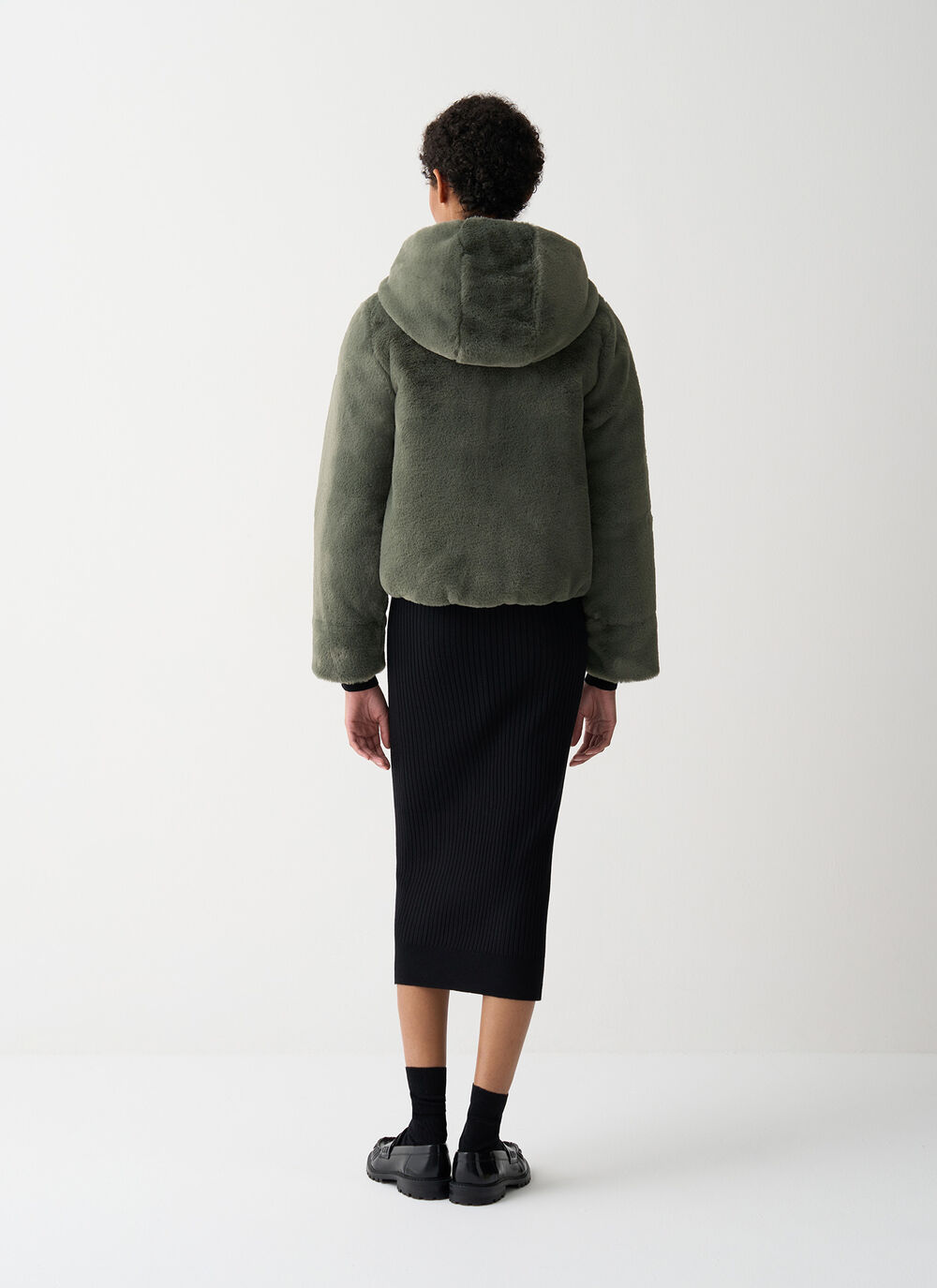 Reversible faux fur down jacket image number 3