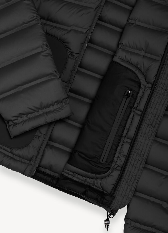 Seamless quilted down jacket with smooth inserts image number 6