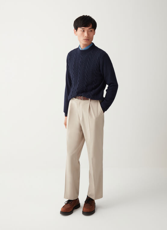 Crew-neck cable-knit pullover