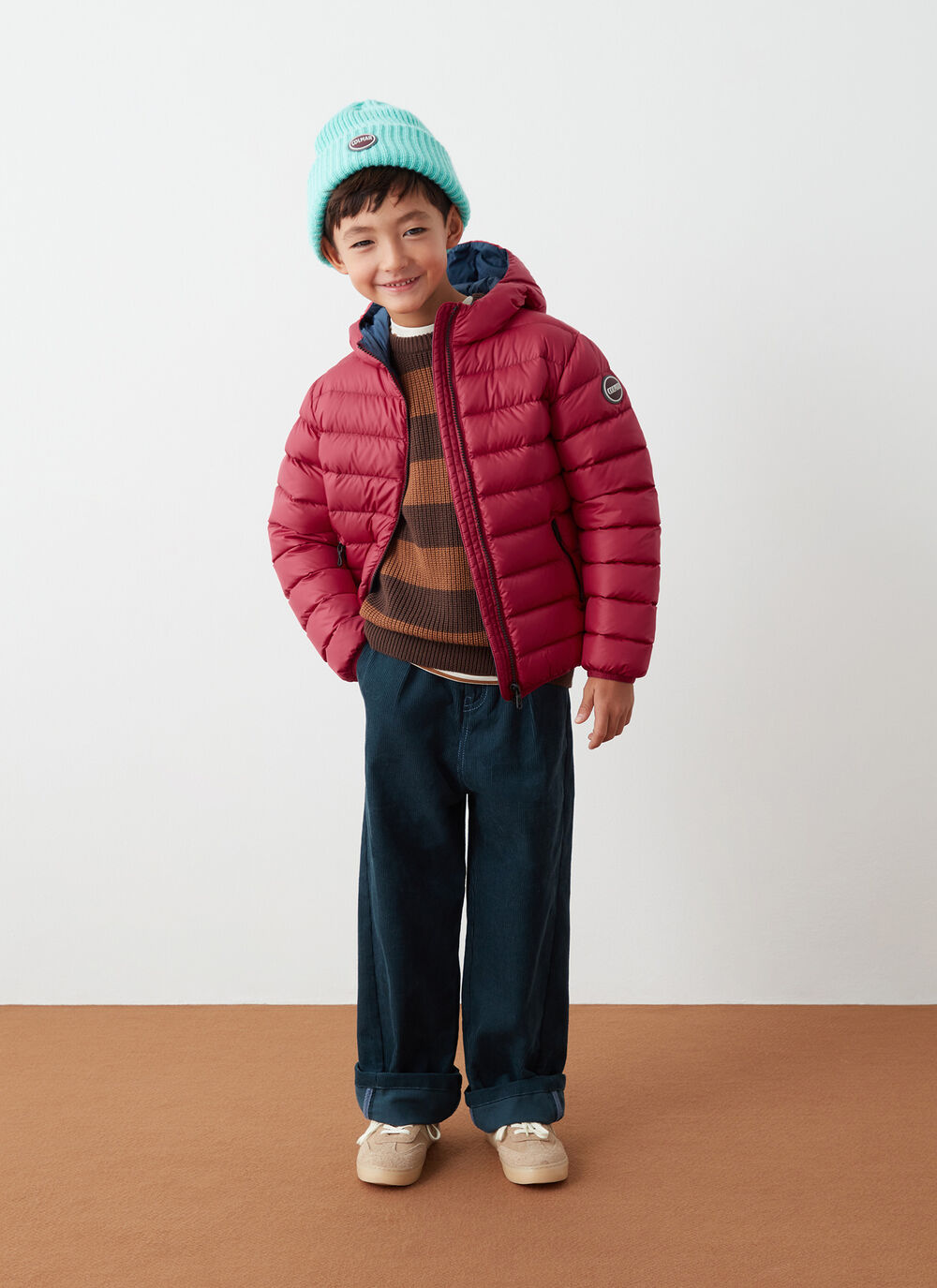 Sporty down jacket with fixed hood image number 1