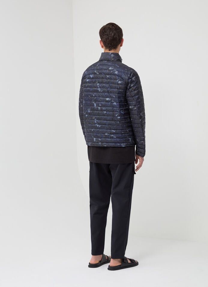 Pixelated camouflage down jacket image number 3