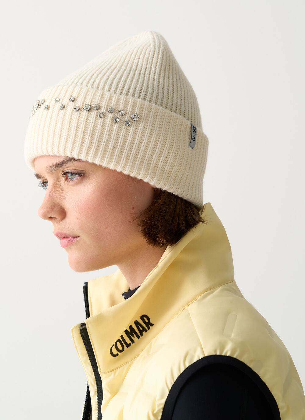 Women's virgin wool hat with rhinestones image number 0