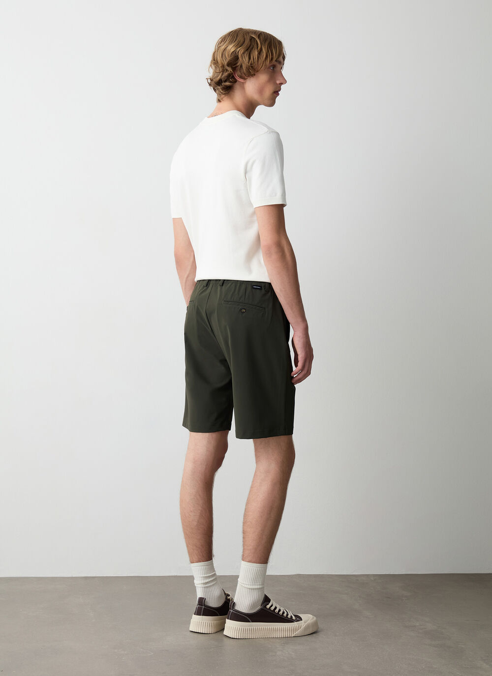 Easy care lightweight shorts image number 3