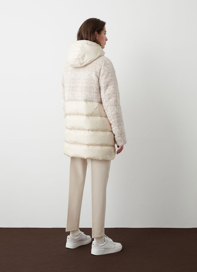 Hooded jacquard down jacket image number 3