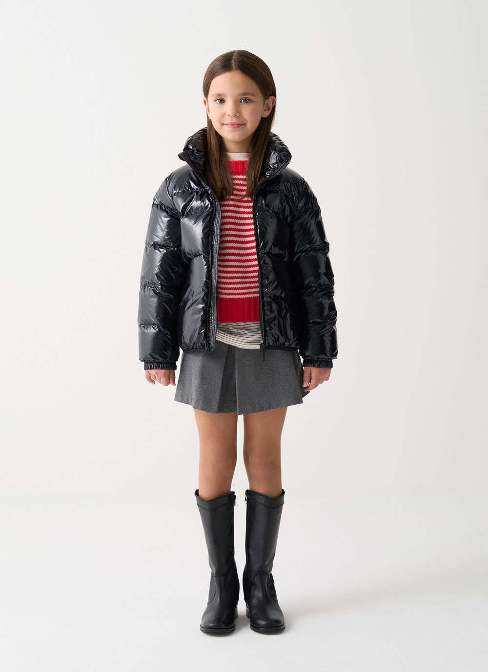 Gl&auml;nzende Daunenjacke mit hohem Kragen image number 0