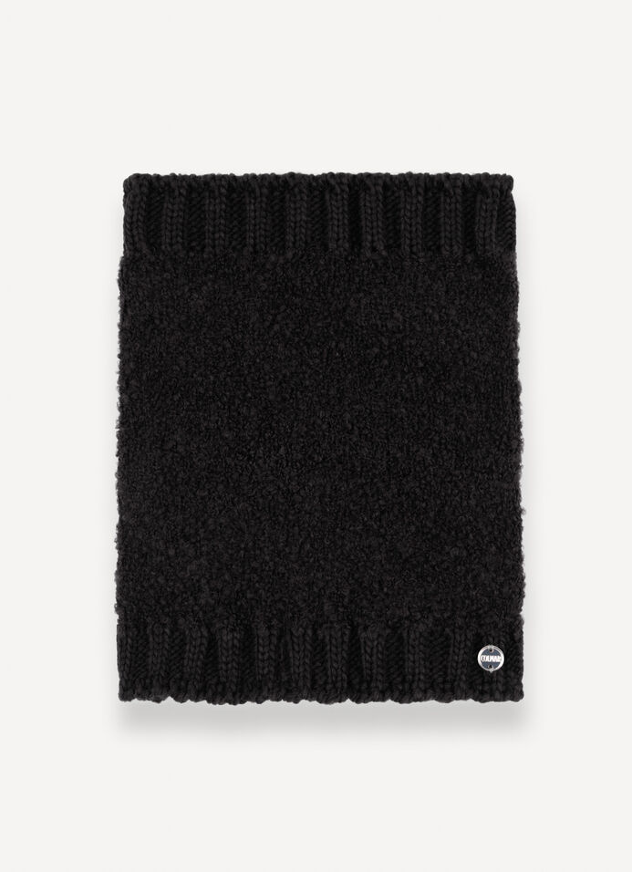 Bouclé yarn neck warmer image number 1