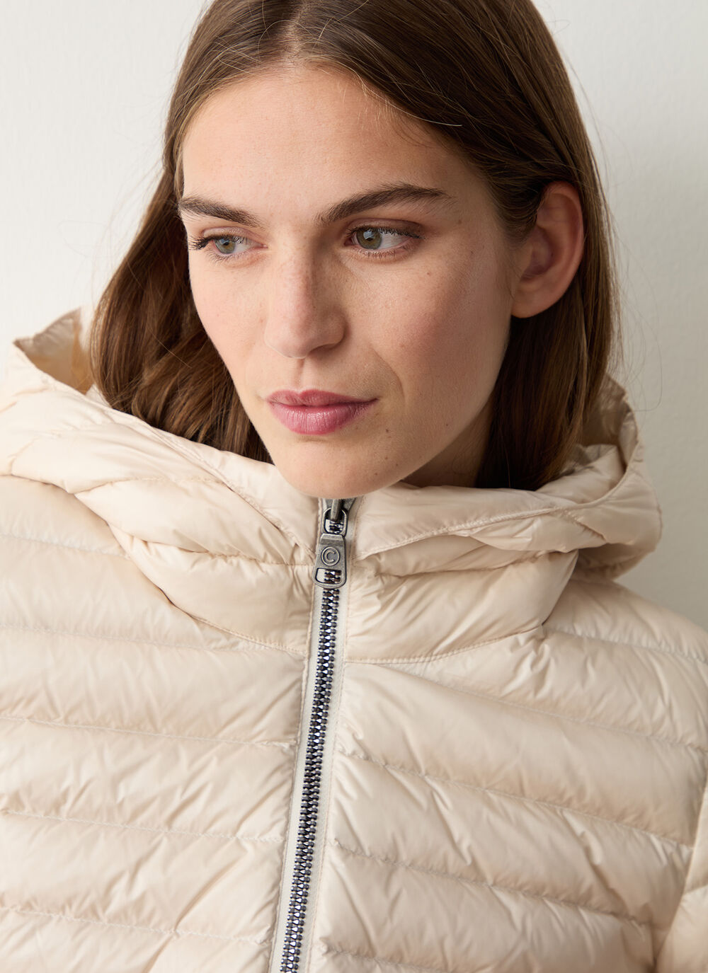 Fitted down jacket with hood image number 2