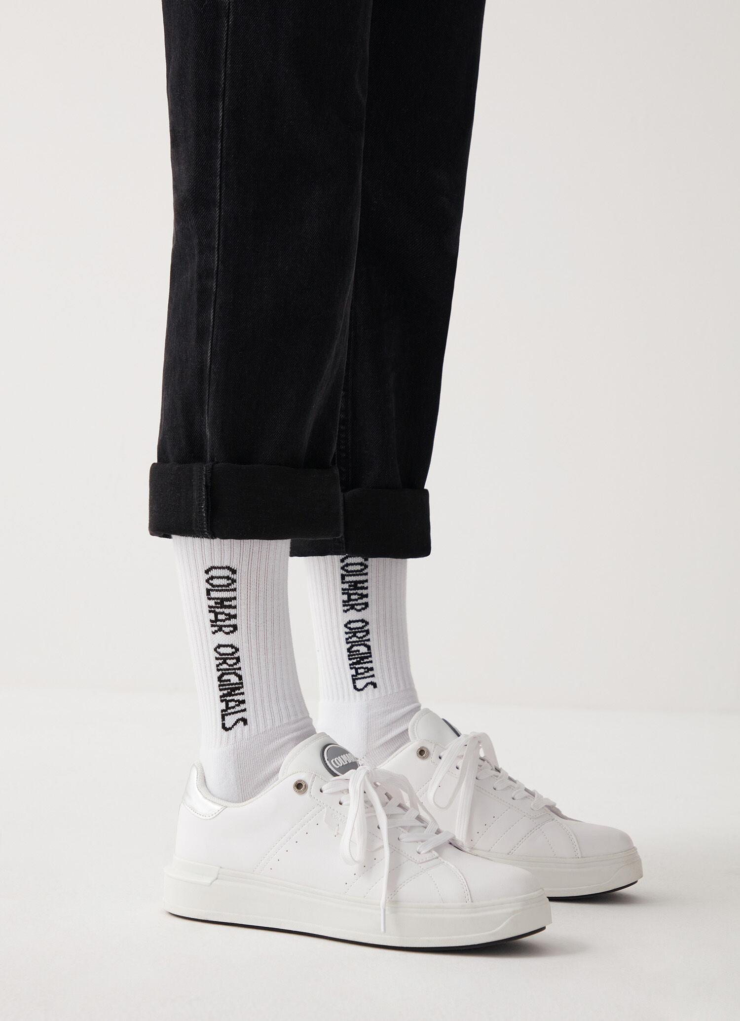 Sneakers store con calze