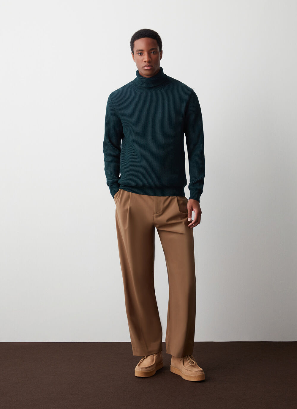 Rollkragenpullover mit Patentmuster image number 1