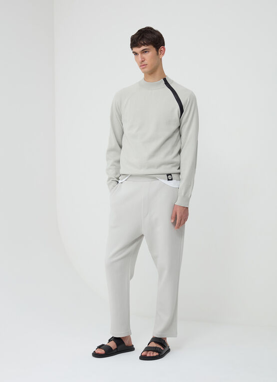 Pull avec zip asymétrique 