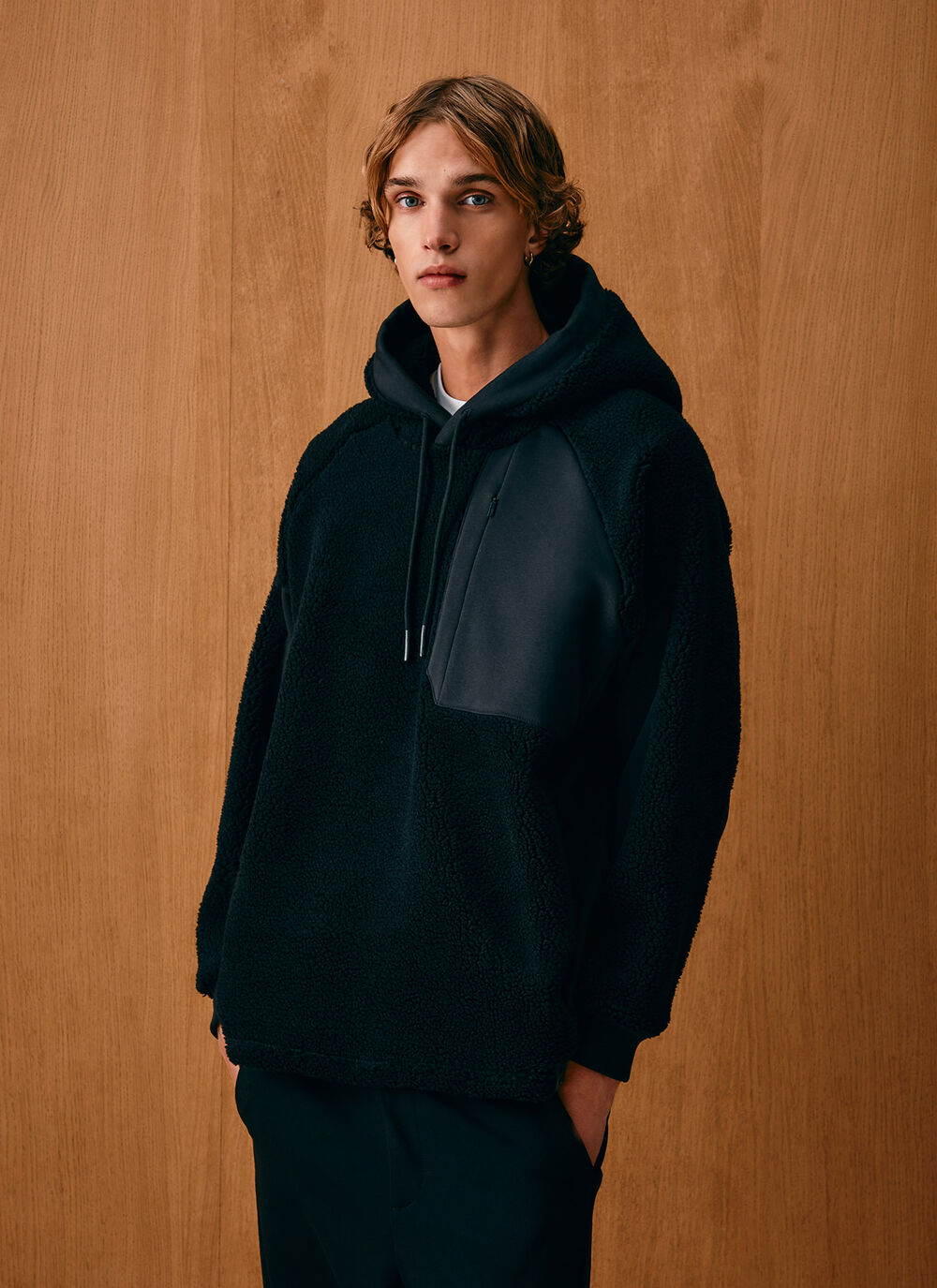 Teddy sweatshirt with hood image number 2