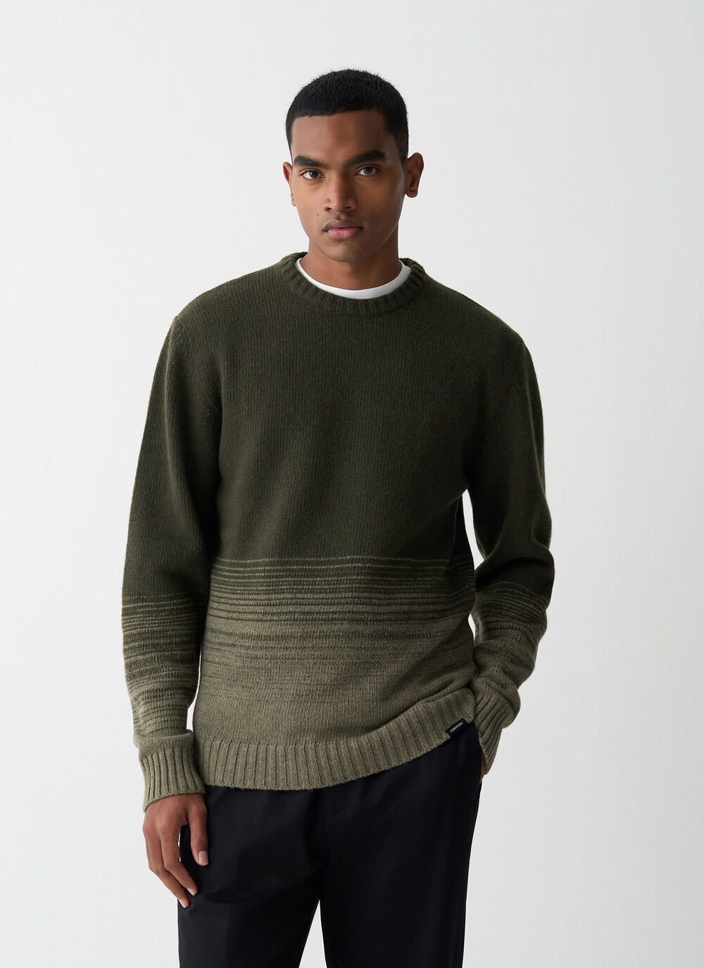 Two-tone pullover image number 1