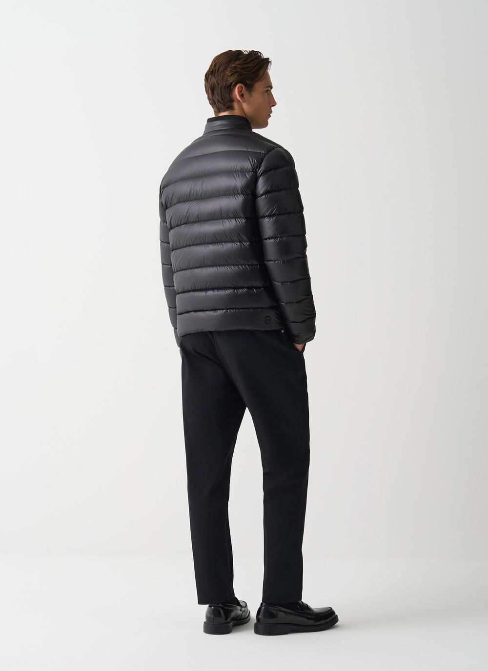 Glossy down jacket with multiple pockets image number 3