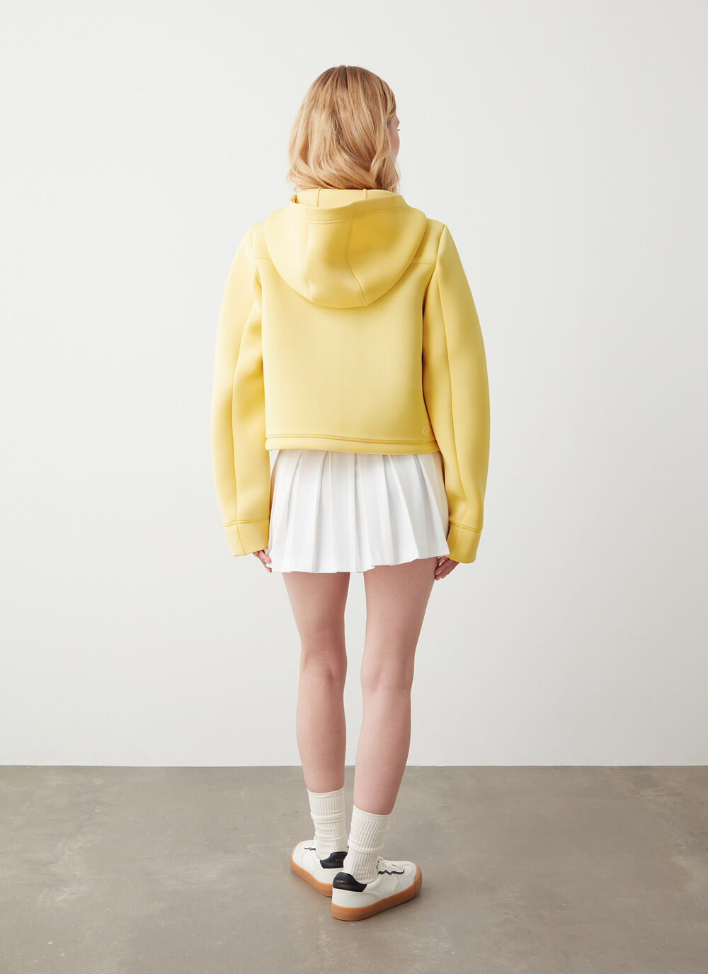 Short scuba jacket image number 3