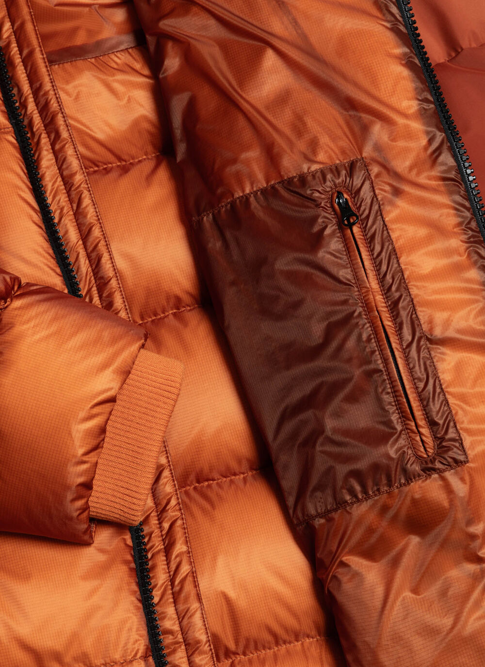 Down jacket with enveloping collar image number 6