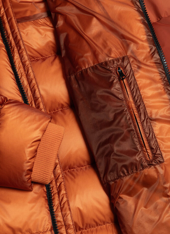 Down jacket with enveloping collar image number 6