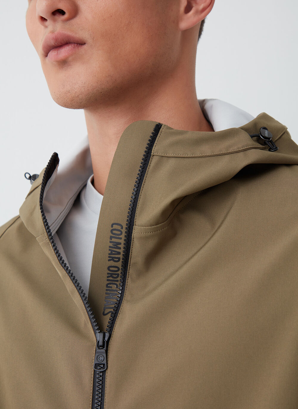 Mid-length softshell jacket image number 2