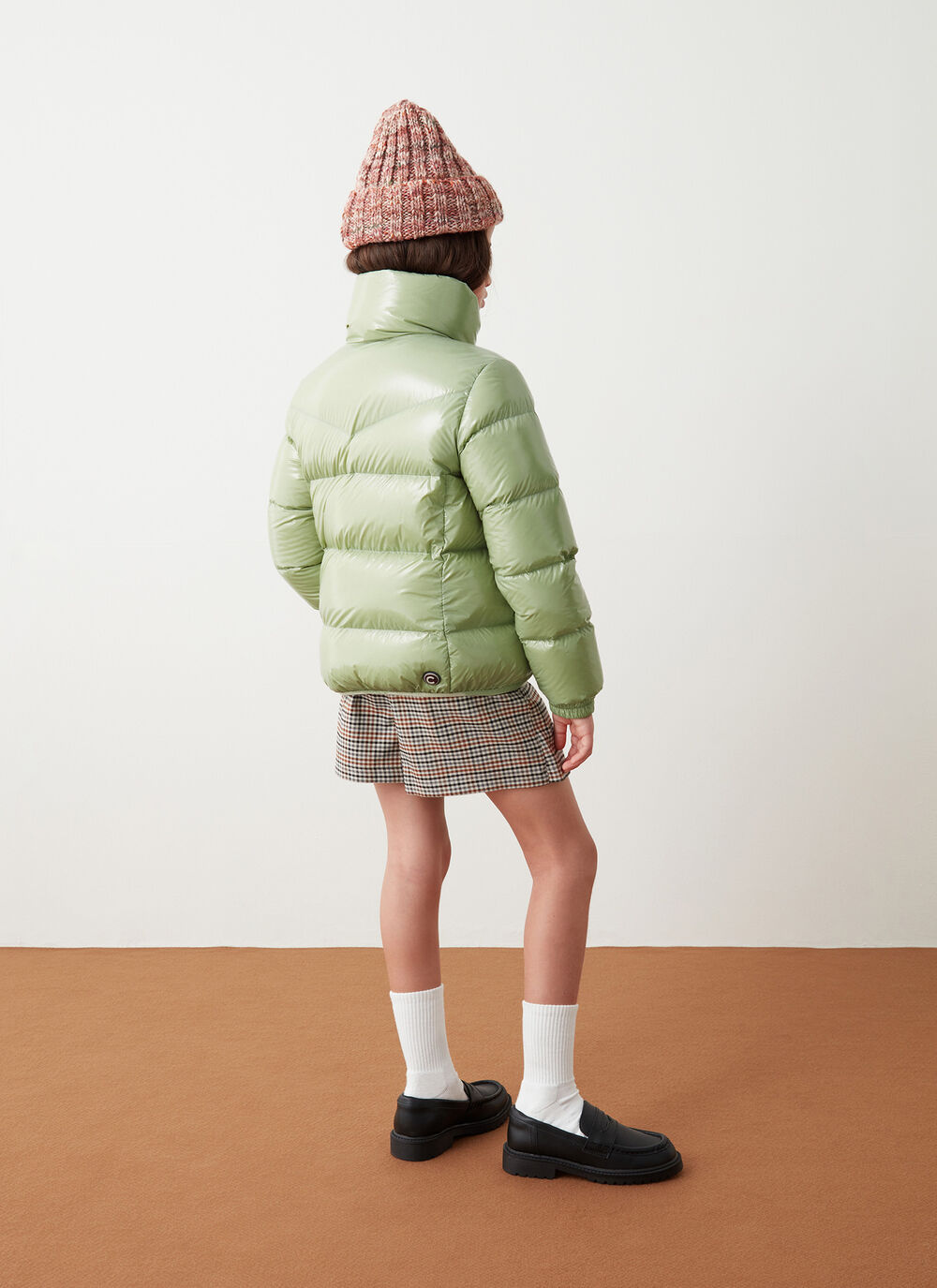 Super-glossy down jacket with padded collar image number 2