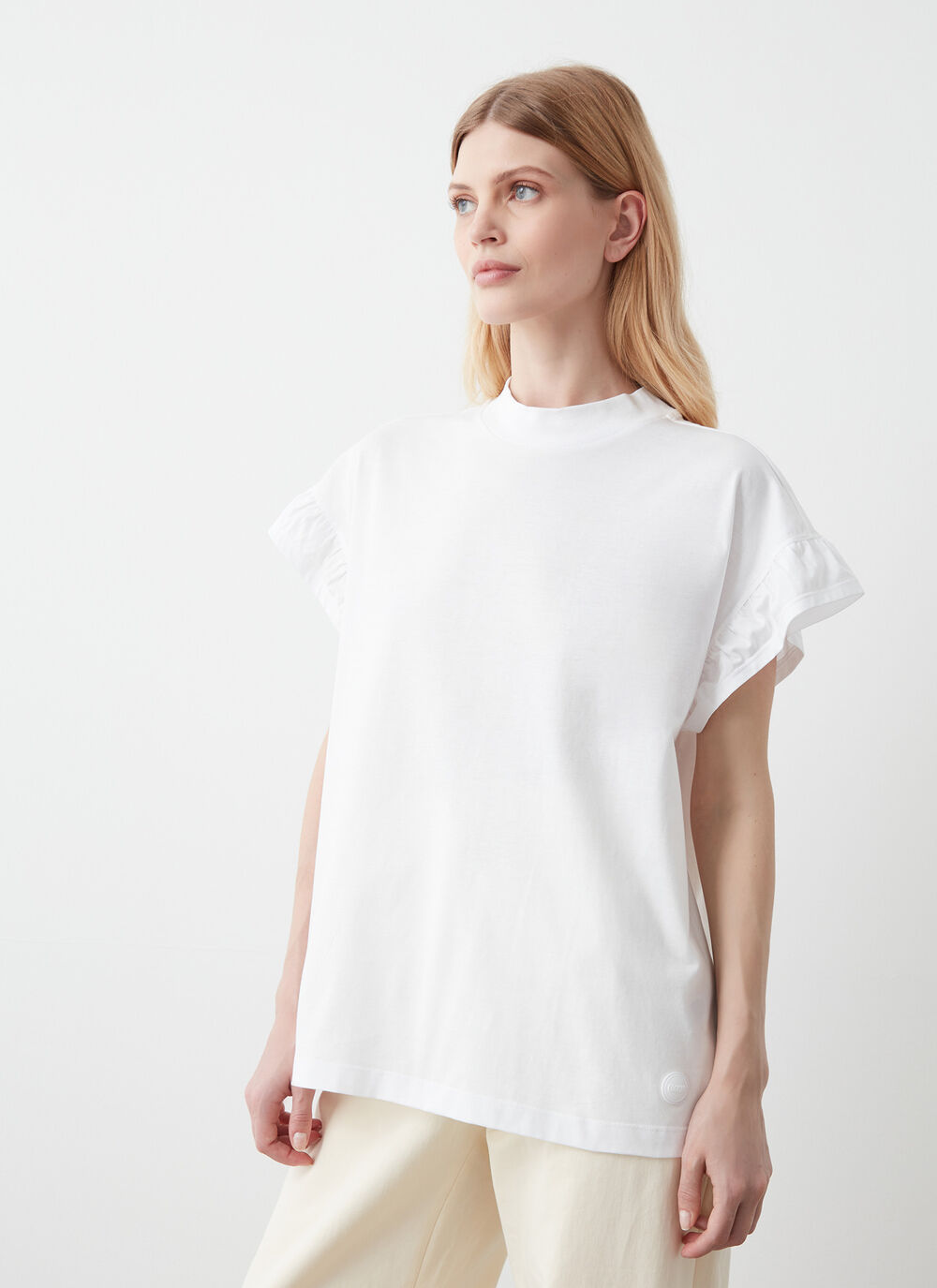 Camiseta con volantes image number 0