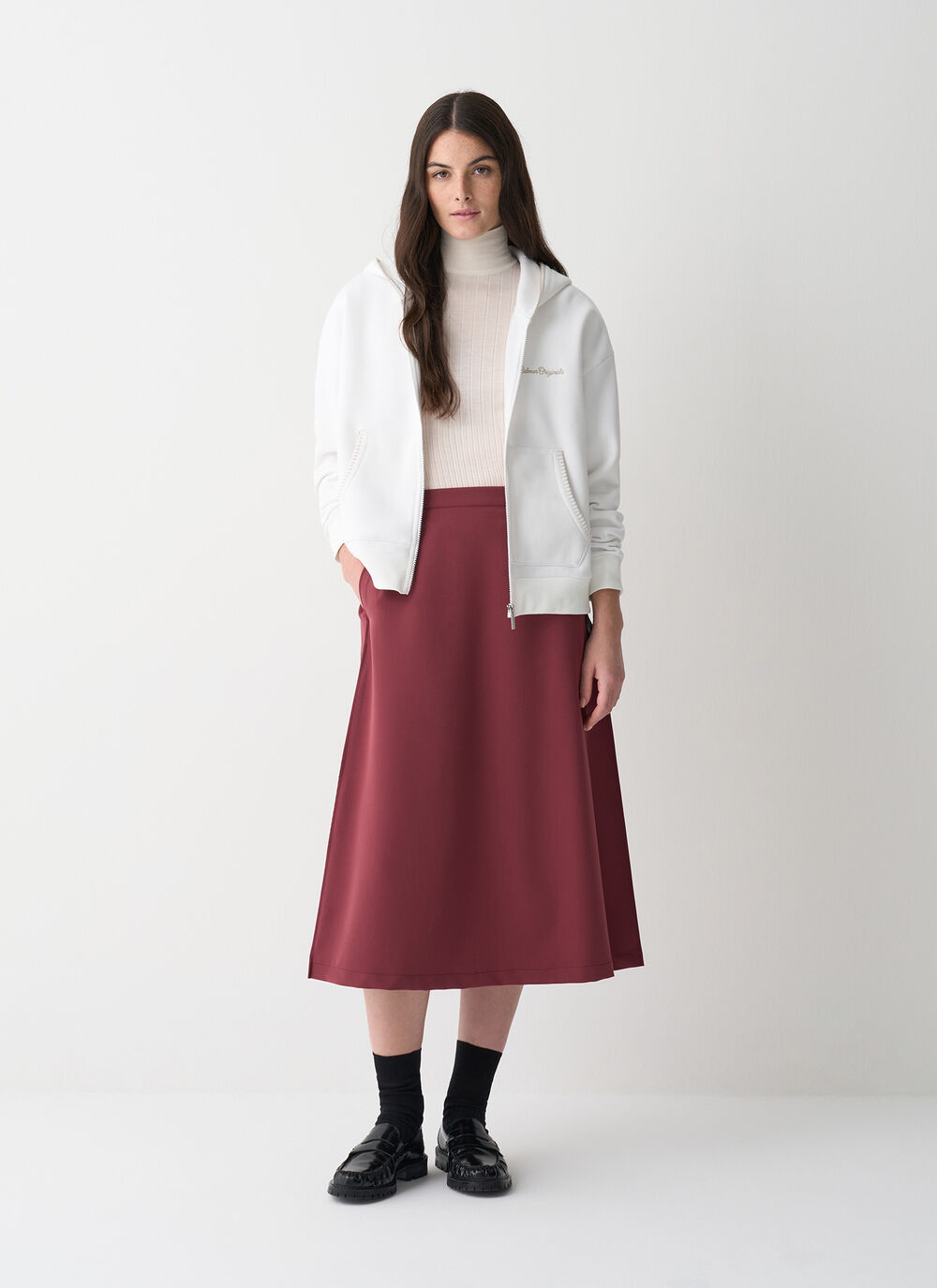 Sudadera con cremallera y bordado image number 0