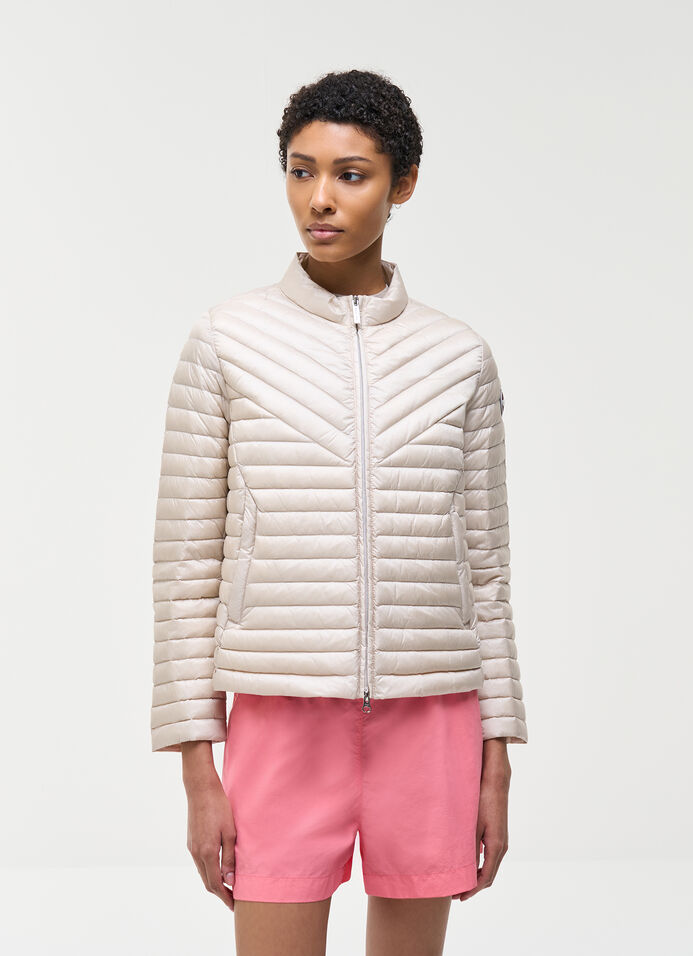 Lightweight trapeze down jacket