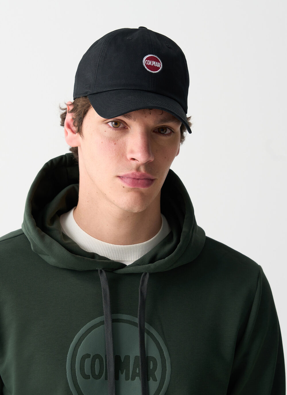 Casquette unisexe avec logo brod&eacute; image number 1