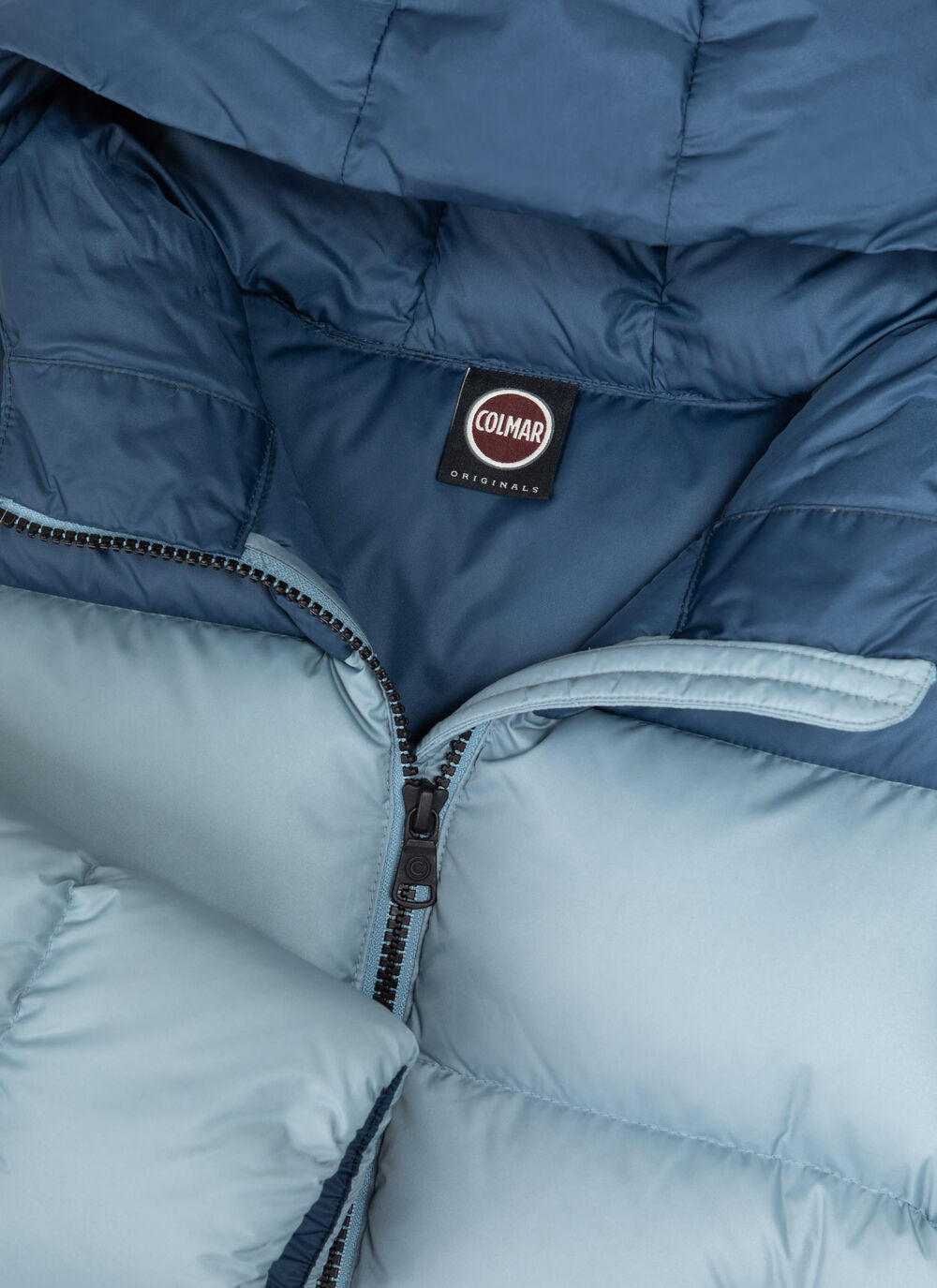 Two-tone hooded down jacket image number 5