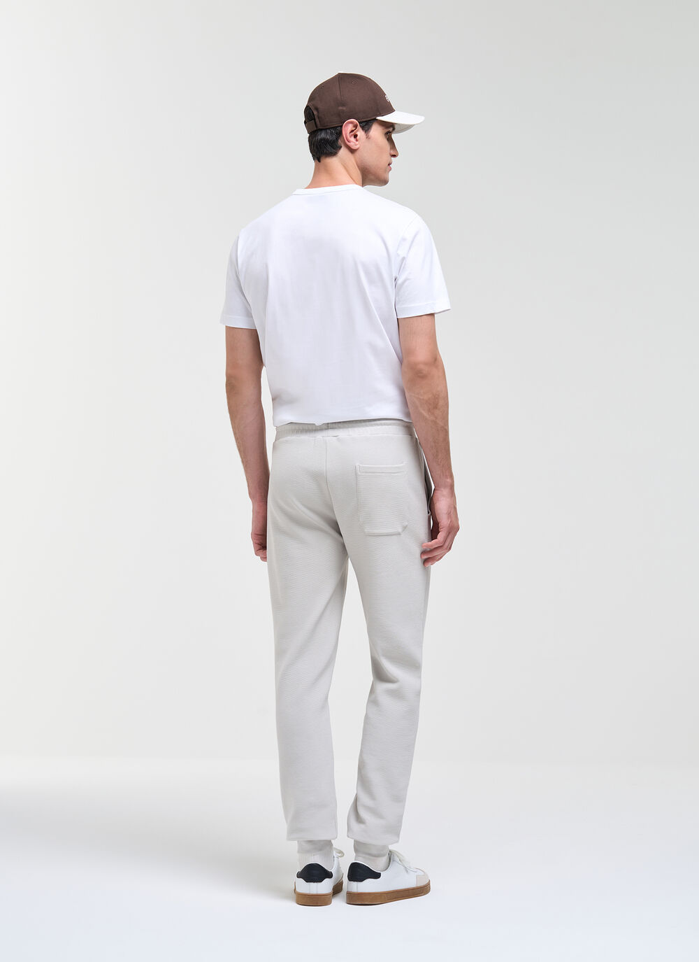 Jogginghose mit Milleraies-Streifen image number 3