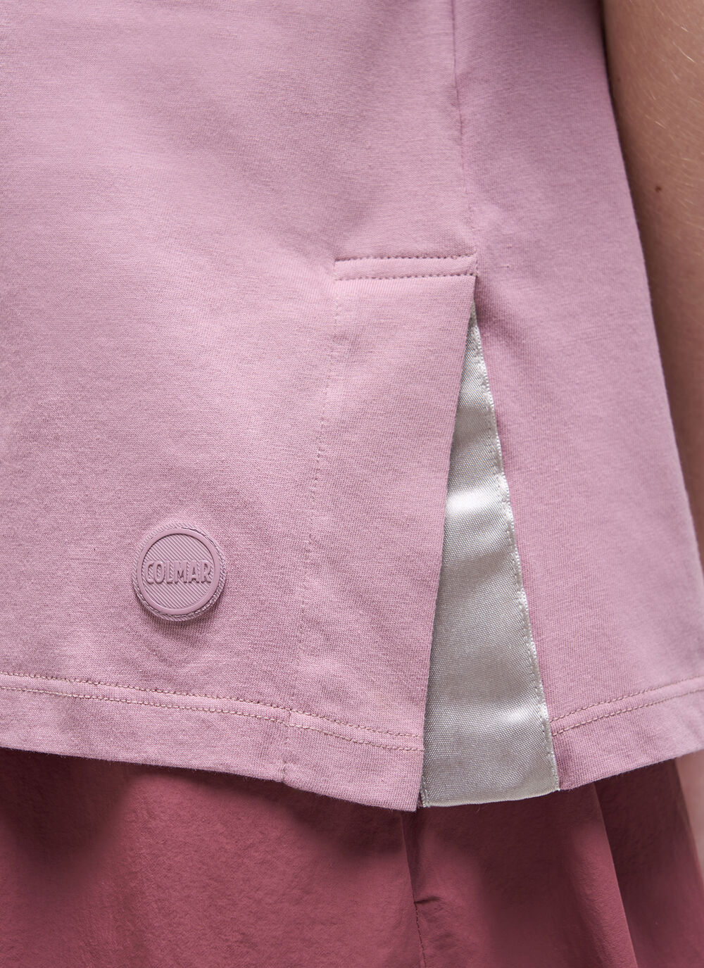 T-shirt with side slits image number 2