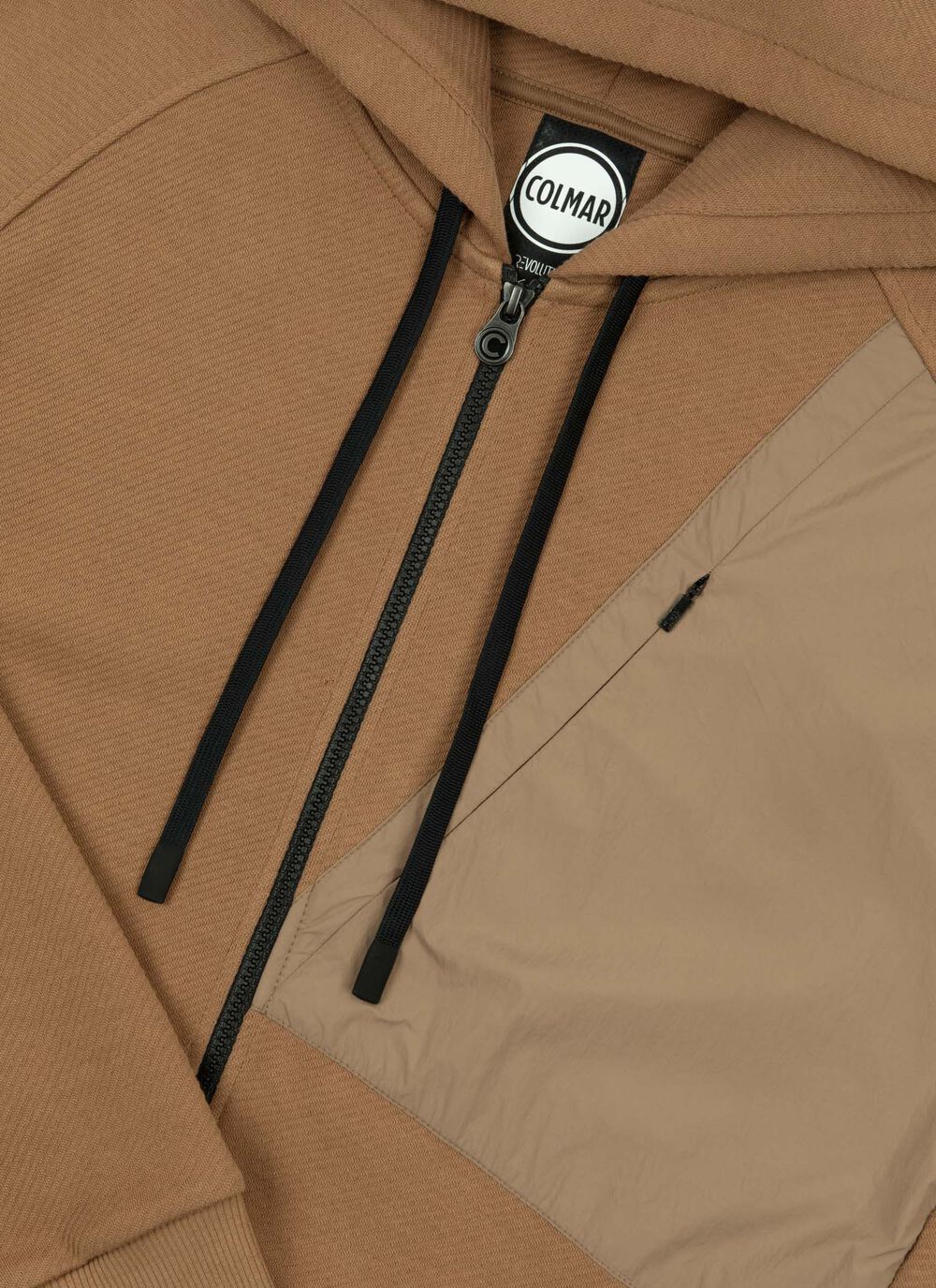 Sweatjacke mit diagonaler Tasche aus Nylon image number 6