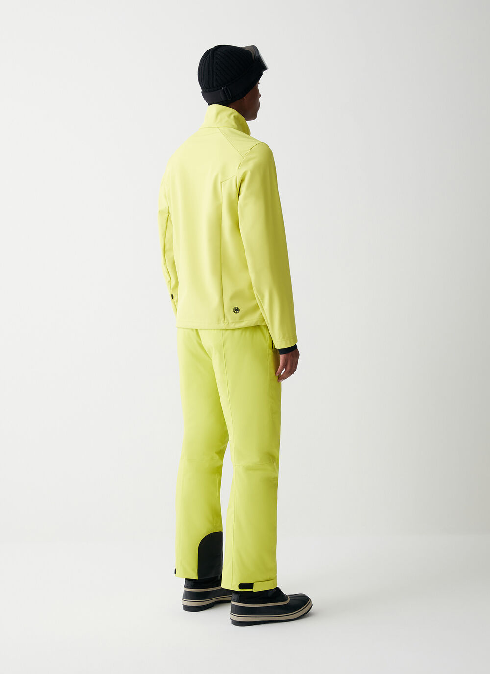 Waterproof outdoor softshell jacket image number 3