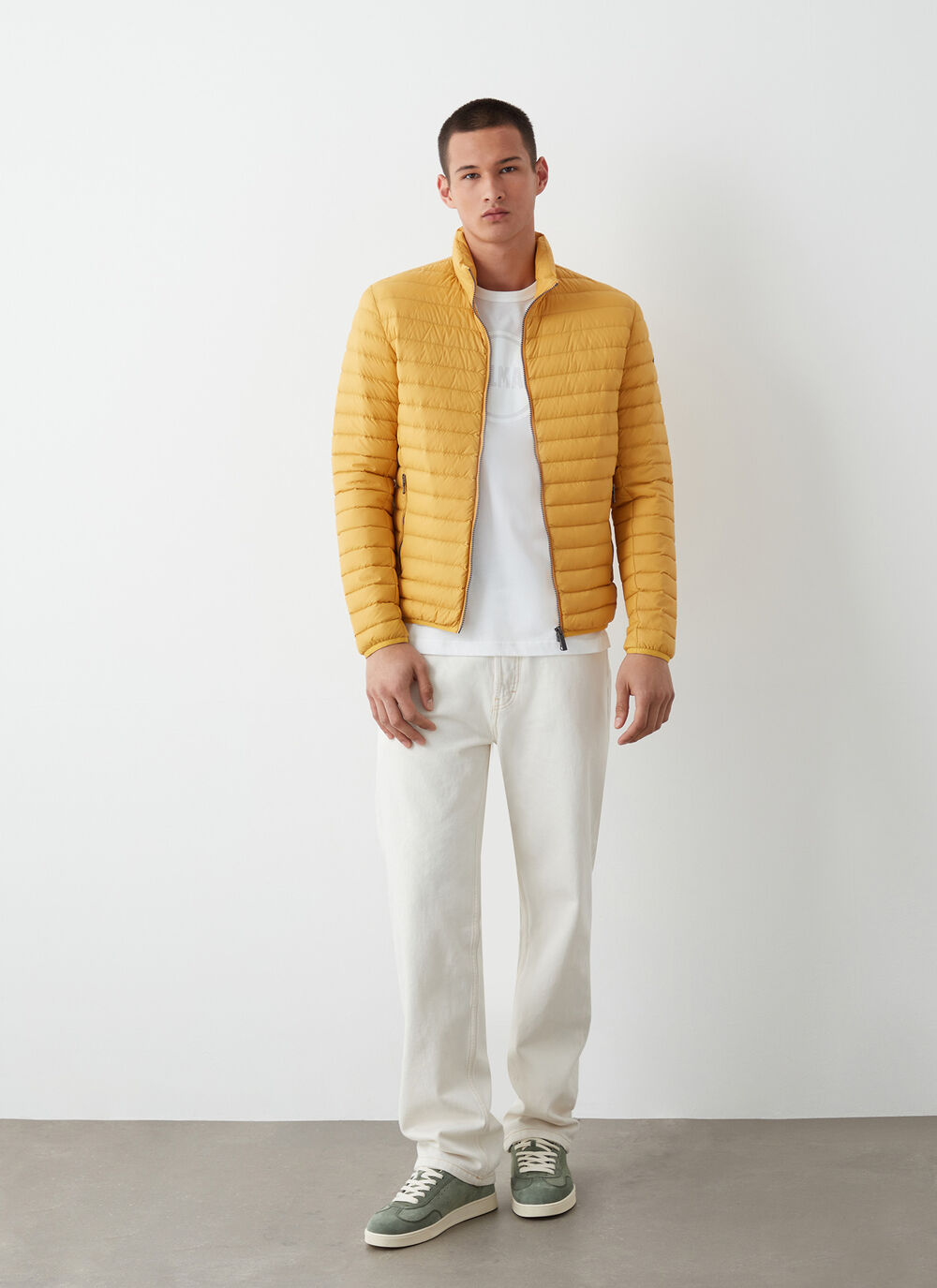 Sporty down jacket with padded collar image number 0