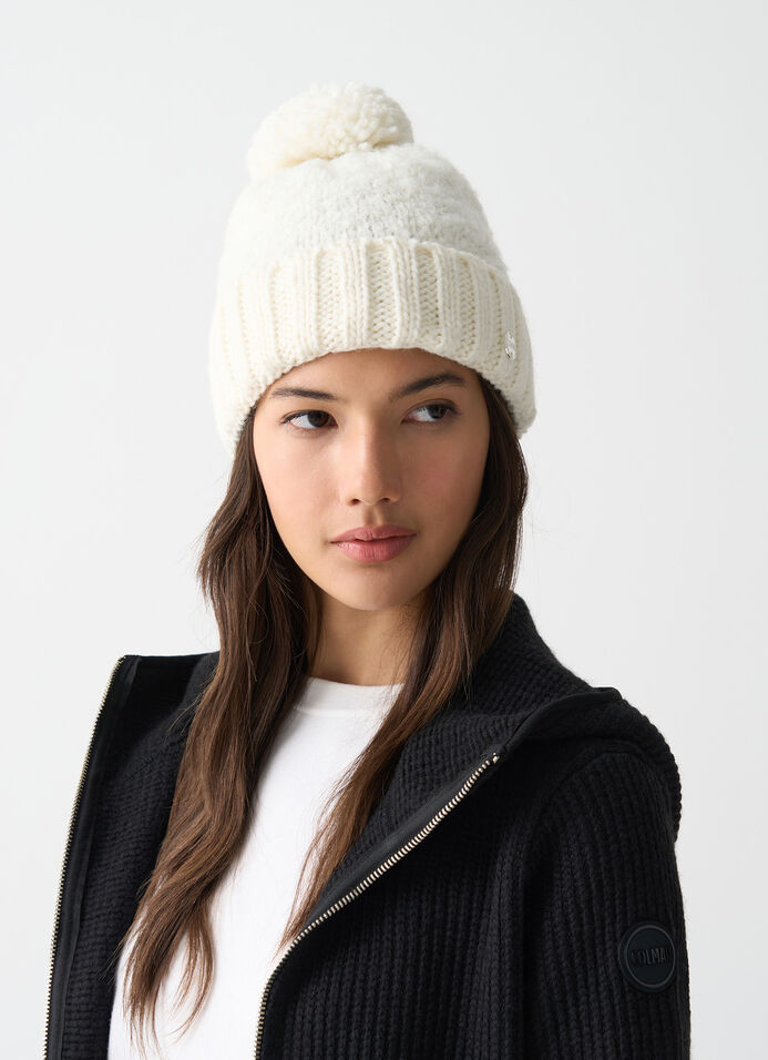 Bouclé yarn hat image number 0