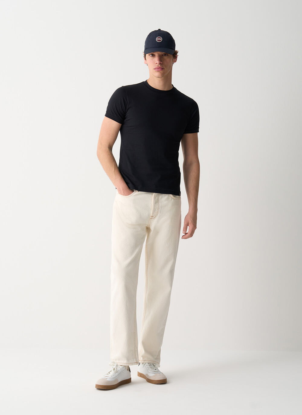 Slim-fit T-shirt in 100% Supima&reg; cotton image number 2