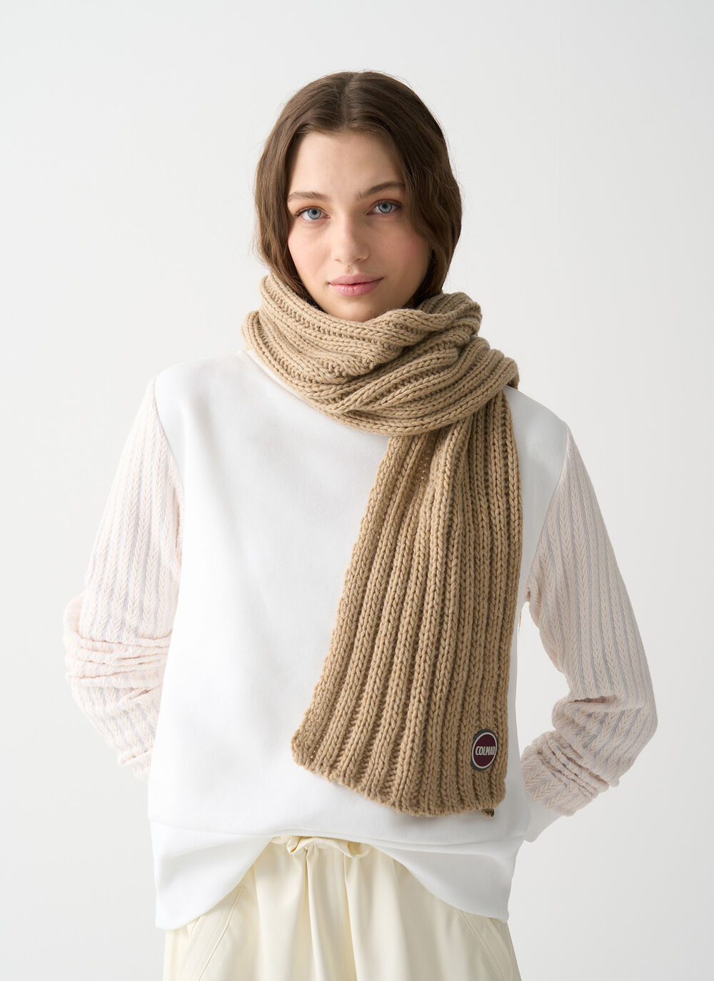 Long unisex rib-knit scarf image number 1
