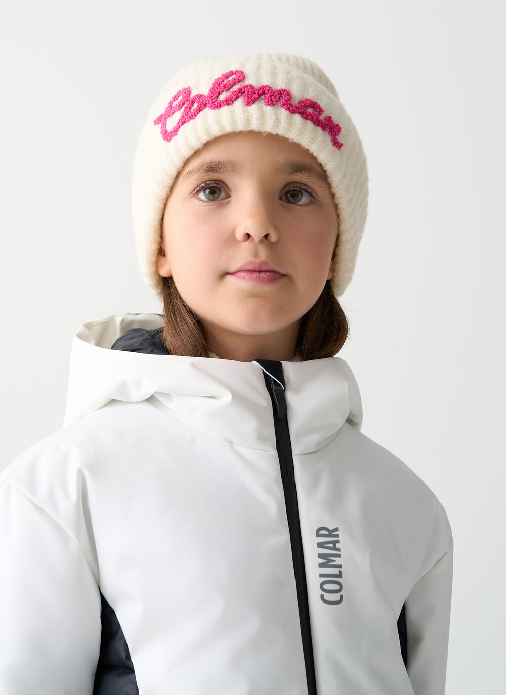 Charming girl's ski jacket image number 2