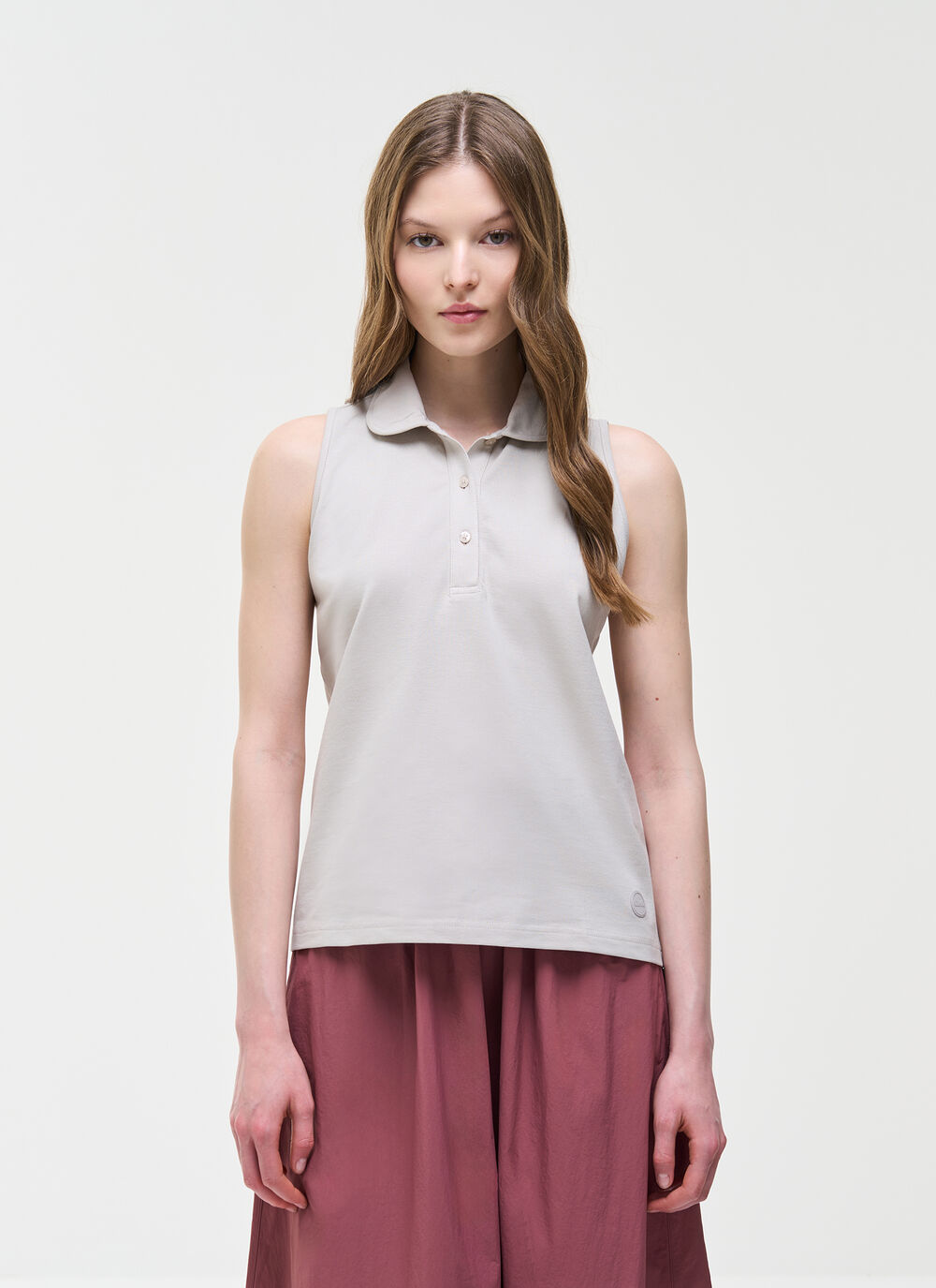 Sleeveless cotton piqu&eacute; polo shirt image number 0