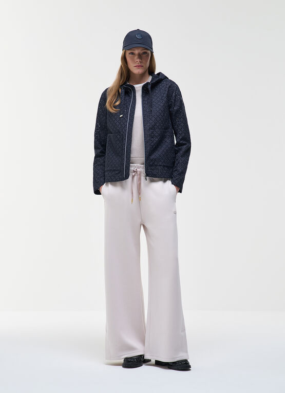 Chaqueta con bordado ingl&eacute;s