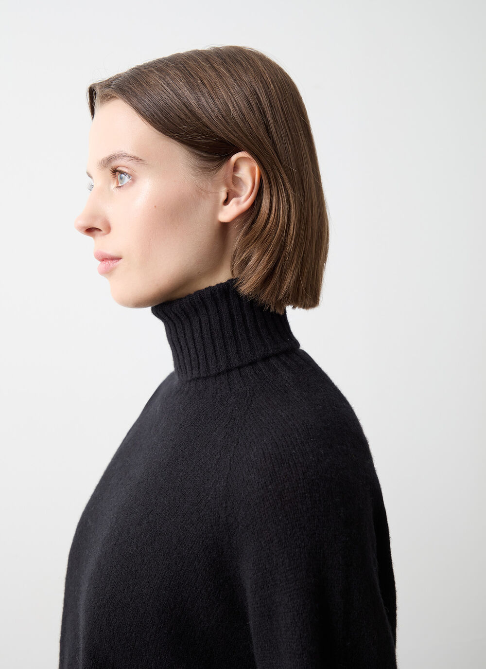 100% wool polo-neck image number 2