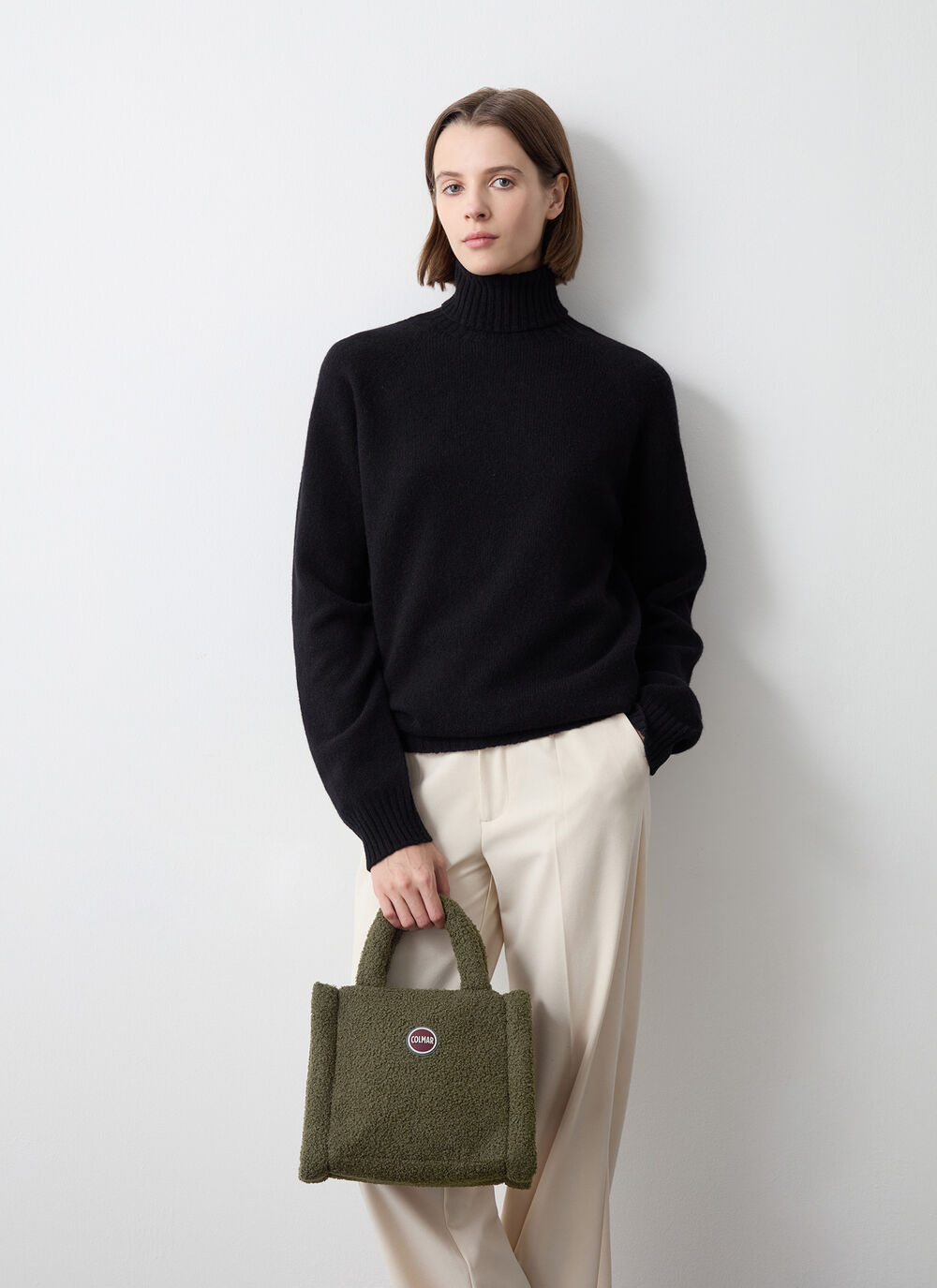 Mini-Tasche in Teddy-Optik image number 0