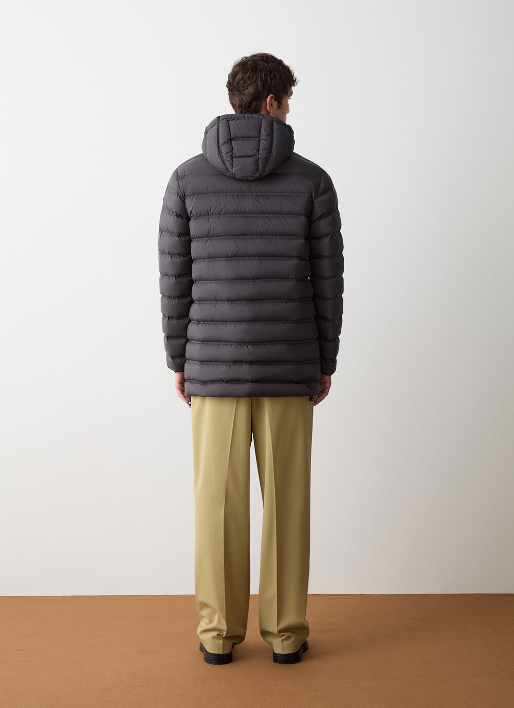 Down jacket with seamless quilting image number 3